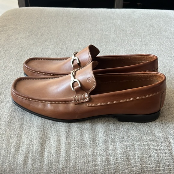 Donald Pliner Dress Shoes - Picture 2 of 4